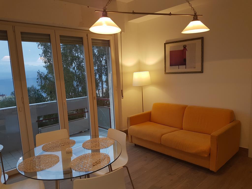 Vista Sullo Stretto Apartment Реджо ди Калабрия Екстериор снимка